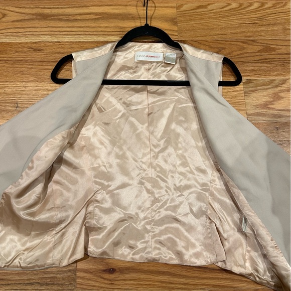 Tailored Dana Buchman Vest - Picture 7 of 8